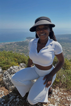 Beauté ukrainienne doris de lviv avec Noirs cheveux, âge 30 photo-10