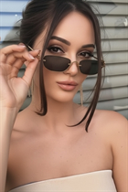 Mujer perfecta anastasia de como con pelo Marrón oscuro y edad 30