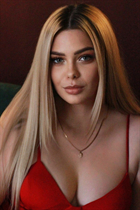 Novia de vienna svetlana con pelo Rubio y edad 24 photo-1