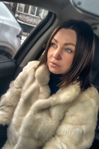 Dating ukrainian woman yuliia from berdichev with Dark Brown hair age 42 photo-3