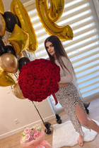 Dating a romanian woman maria from constanta with Light Brown hair 20 years old photo-16