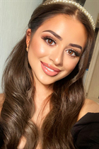 Ukrainian pretty girl karina from kiev with Dark Brown hair age 20 photo-1