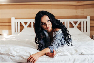 Deslumbrante mujer ucraniana natalya de rivne con pelo Negro y edad 31 photo-11