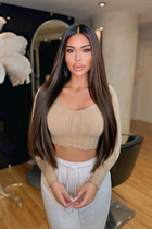 belgrade mariée theodora avec Brunette cheveux, âge 28 photo-1