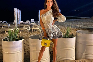 Dating a german girl alexandra from hamburg with Black hair 38 years old photo-7