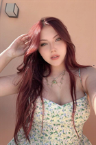 Femme parfaite olesya de paris avec Chatain clairs cheveux, âge 19 photo-75