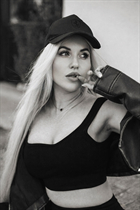 Femme roumaine iryna de constanța avec Blond cheveux 31 ans photo-2