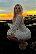 Beautiful single ukrainian woman mariia from ternopil with Blonde hair age 18 photo-4