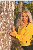 Lovely Ukrainian girl daria from chernigov with Blonde hair age 32 photo-11