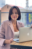 Belle fille allemande inna de berlin avec Brunette cheveux 56 ans photo-1