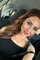 manchester bride daryna with Dark Brown hair age 28 photo-7