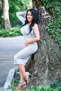 Ukraine women online victoria from odessa with Black hair age 29