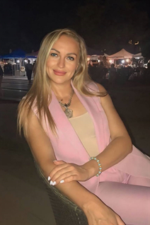 Ukrainian woman for dating inna from kyiv with Blonde hair age 50