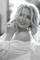 Dating a german girl irina from berlin with Blonde hair 41 years old photo-34