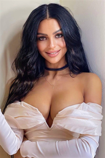Date Ukrainian women aleksandra from kharkov with Dark Brown hair age 33