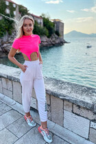 Beautiful woman of Ukraine inna from kiev with Blonde hair age 28 photo-2