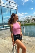 Dating ukrainian woman angelika from kharkov with Dark Brown hair age 28 photo-1