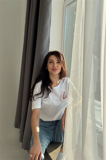 Jolie femme ukrainienne irina de dnipro avec Brunette cheveux, âge 29