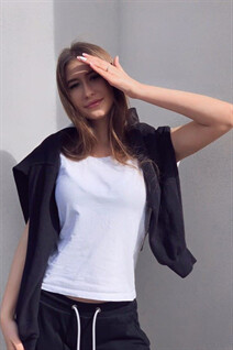Russian pretty woman ivanna from kiev with Light Brown hair age 19