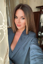 Épouse d'Ukraine yana de kharkov avec Brunette cheveux, âge 44 photo-1