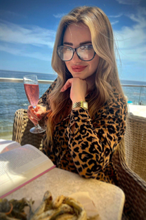 lodz mariée xenia avec Blond cheveux, âge 27