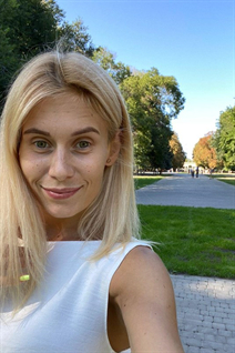 Fille en Ukraine vladislava de odessa avec Blond cheveux, âge 30
