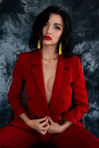 Slavic women viktoria from kharkov with Black hair age 33 photo-3