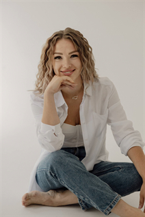 Ukrainian single woman mariia from yuzhne with Light Brown hair age 29