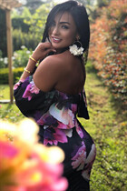 Columbian mail order bride paola from medellin with Black hair age 38