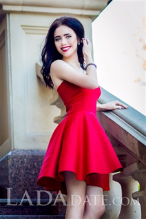 Ukrainian woman for marriage taya from kiev with Black hair age 27