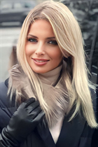 Dating a german girl irina from berlin with Blonde hair 41 years old photo-48