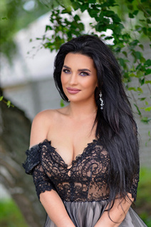 Average ukrainian woman elena from kharkov with Dark Brown hair age 34