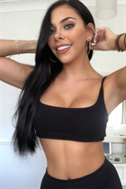 Girl from dublin evie with Dark Brown hair age 29