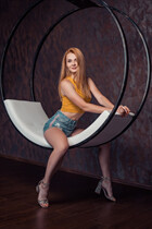 Dama de Ucrania yuliya de nikolaev con pelo Marrón claro y edad 33 photo-6