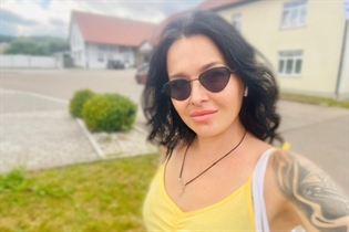 Single ukrainian lady tatyana from kiev with Black hair age 47 photo-31