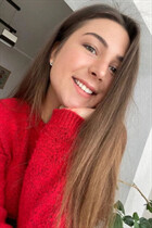 Beautiful Ukrainian girl sofia from kiev with Light Brown hair age 28 photo-3