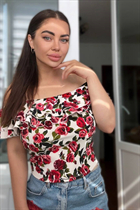 Ukrainian wife yuliia from kyiv with Black hair age 31 photo-13