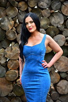 Femme ukrainienne célibataire larisa de kyiv avec Noirs cheveux, âge 47 photo-9