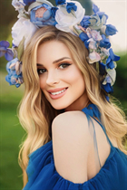 Pretty girl elena from paris with Light Brown hair age 39 photo-14
