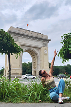 Ukrainian girl julia from kharkiv with Dark Brown hair age 26 photo-8