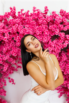 Dating a ukrainian woman eva from kremenchug with Dark Brown hair age 21 photo-3