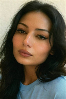 Rencontre femme ukrainienne anastasia de rivne avec Noirs cheveux, age 22