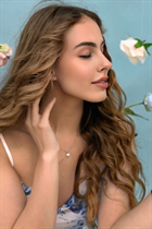 Dating a german girl varvara from berlin with Light Brown hair 20 years old photo-13