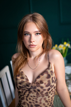 Belle mariée ukrainienne yaroslava de zaporozhye avec Chatain clairs cheveux, âge 23 photo-8