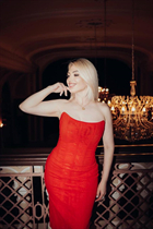 Single Ukrainian lady nataliia from pivdenne with Blonde hair age 46 photo-5