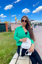 Ukrainian wife yuliia from kyiv with Black hair age 31 photo-12