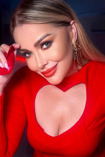 Amazing women from ukraine olga from kropyvnytskyi with Blonde hair age 44