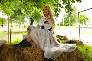 Ukrainian lady irina from lviv with Blonde hair age 55 photo-59