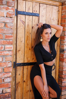 Beautiful woman of Ukraine yana from odessa with Light Brown hair age 37