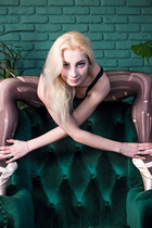 Stunning Ukrainian girl maria from kiev with Blonde hair age 23 photo-9